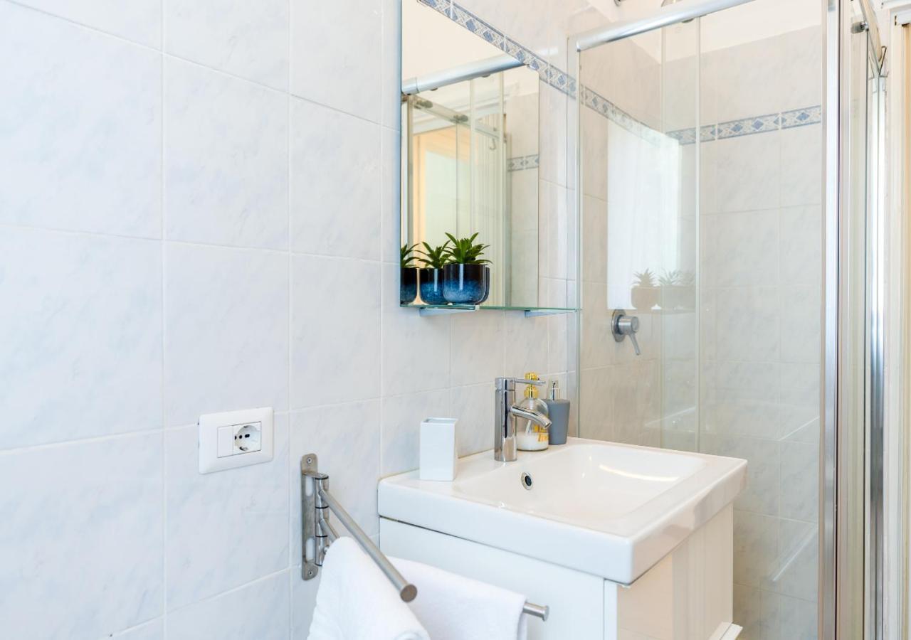 Milanese Elegance - 15 Minutes Duomo Apartment Luaran gambar