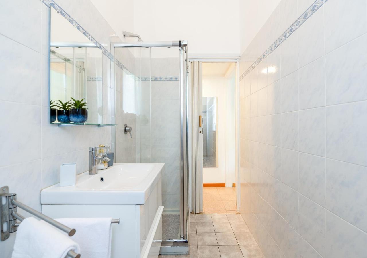 Milanese Elegance - 15 Minutes Duomo Apartment Luaran gambar